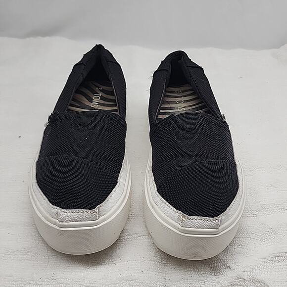 TOMS ALPARGATA LUG BLACK HEAVY CANVAS HEAVY DUTY THICK CHUNKY SOLES LADIES 6 GUC - Picture 3 of 16